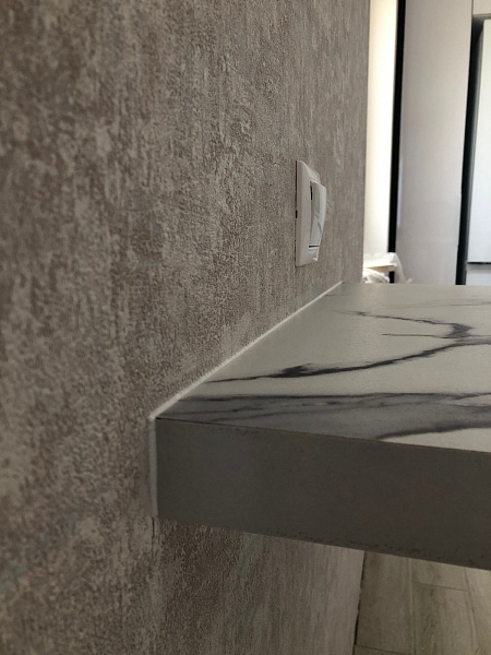 Сдали заказчику кухонный гарнитур в премиальной комплектации благородного белого цвета фото 7