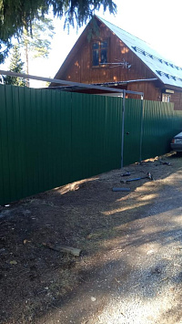 Установили забор из профнастила с полимерным покрытием высотой - 1,8 м фото 2