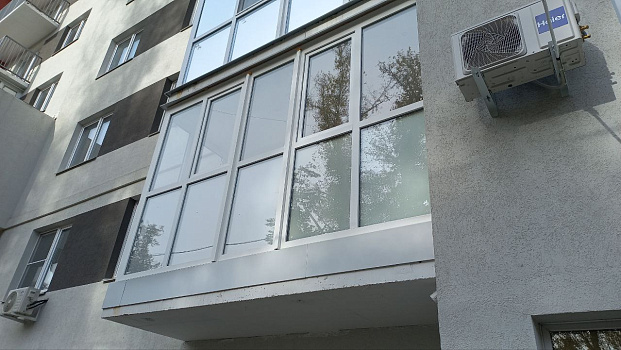 Остекление квартиры и балкона пластиковыми окнами Veka фото