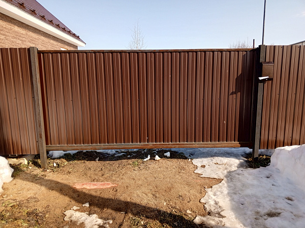 Автоматические откатные ворота с заполнением профлистом фото 5