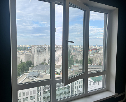 Трёхстворчатое пластиковое окно Montblanc фото