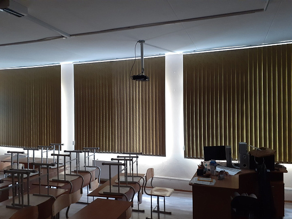 Установили вертикальные жалюзи в образовательном классе школы фото 2