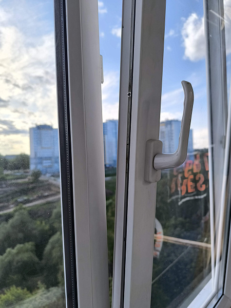 Остекление балкона теплым профилем Rehau фото 1