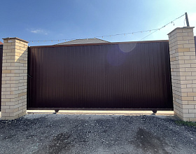 Автоматические откатные ворота для частного дома фото 1