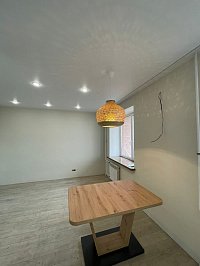 Натяжной теневой потолок из сатинового полотна фото 2