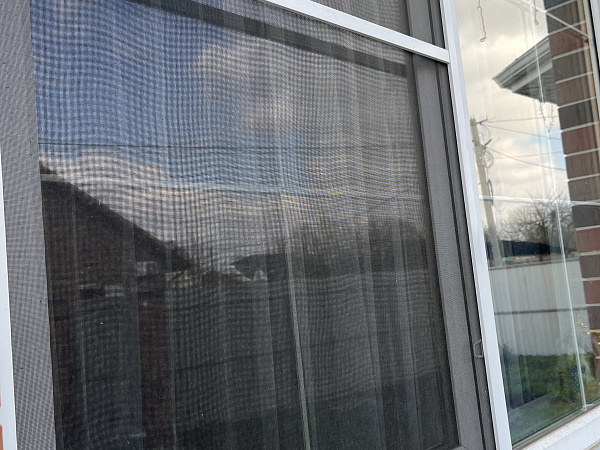 Остекление коттеджа пластиковыми окна Rehau со шпросами фото 5