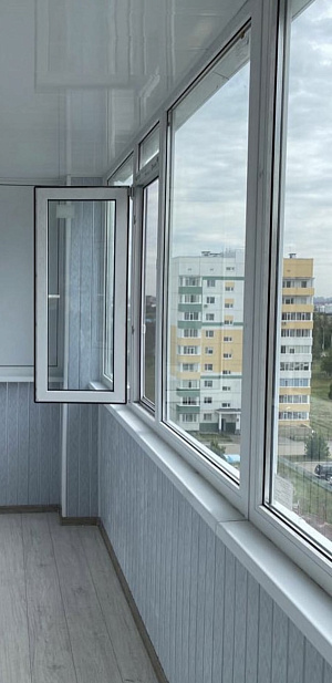 Установили пластиковые окна Veka на балкон и выполнили отделку фото 4