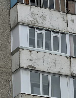Остекление и отделка балкона в многоквартирном доме фото 2