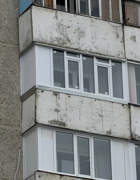 Остекление и отделка балкона в многоквартирном доме фото 2