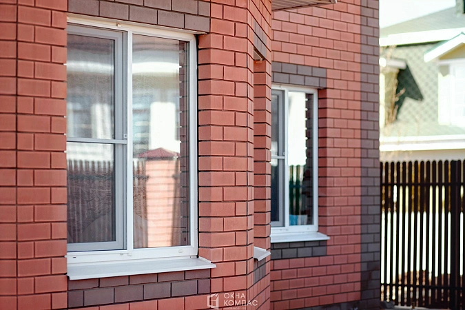 Остекление двухэтажного дома на 19 окон фото 1