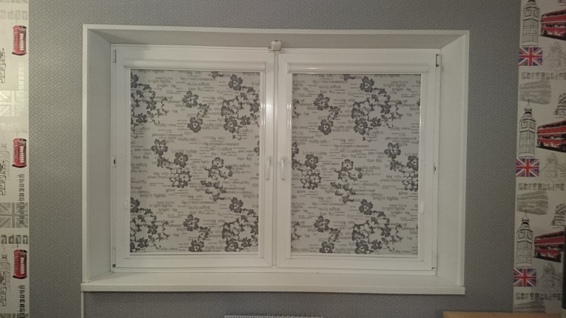 Установили рулонные шторы с рисунком фото 2