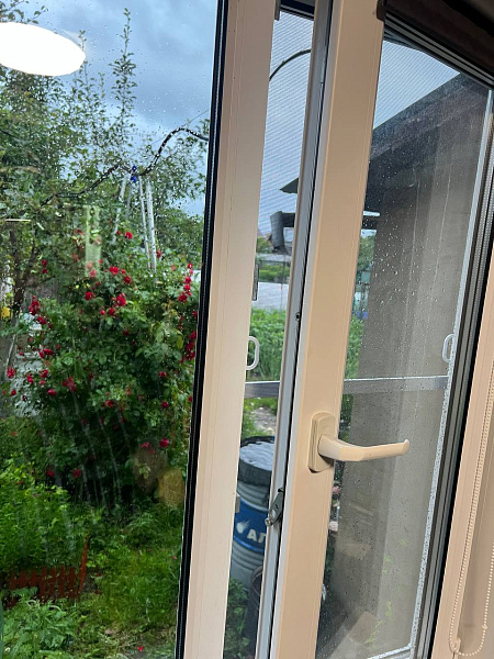 Установка окна в загородном доме с учетом климатических условий местности фото 8