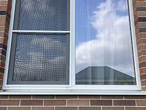 Остекление коттеджа пластиковыми окна Rehau со шпросами фото 6