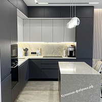 Установили кухню с островом  фото 1