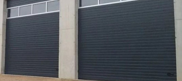 Секционные ворота Алютех с окошком фото