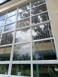 Установили витражные окна Reynaers в музыкальной школе (витражный фасад) фото 1