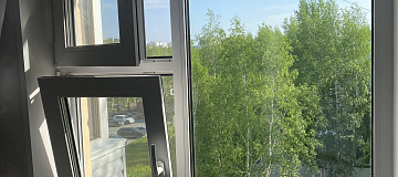 Замена двухстворчатого окна на новое Rehau в квартире фото