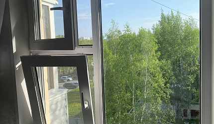 Замена двухстворчатого окна на новое Rehau в квартире фото
