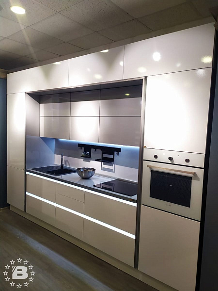 Кухня в стиле Хай-тек фото 2