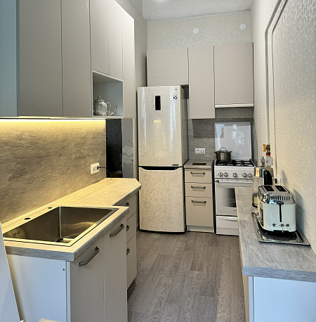 П-образная кухня на заказ по индивидуальному проекту фото 1