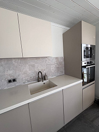 Изготовление и монтаж недорогой прямой кухни 3,8 м в частном доме фото 2