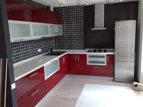 Установили кухонный гарнитур с фасадами МДФ фото 1