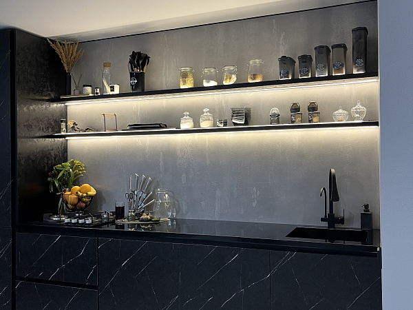 Кухонный гарнитур «Раиса» в чёрном цвете фото 3