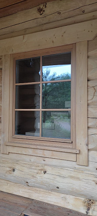 Остекление дома из бревна деревянными окнами фото 9