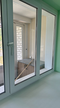 Замена трехстворчатого пластикового окна под ключ фото 3