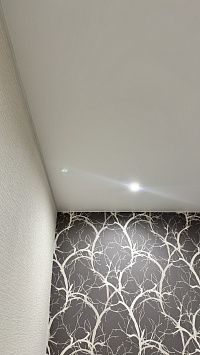 Сделали монтаж матового потолка в спальне фото 4