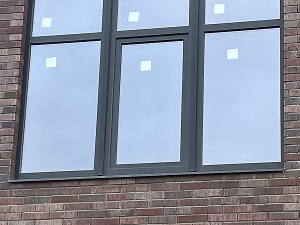 Замена трехстворчатого окна в офисе фото 2