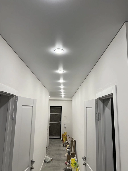 Матовый натяжной потолок в квартире 53 кв.м. фото 2