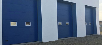 Завершили проект по установке подъемных ворот Doorhan для автосервиса фото