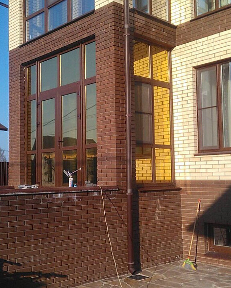 Остеклили загородный коттедж 21 конструкцией из ПВХ из профиля Рехау фото 4