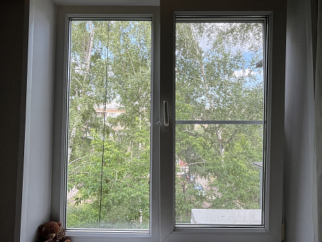 Замена двухстворчатого пластикового окна в квартире фото