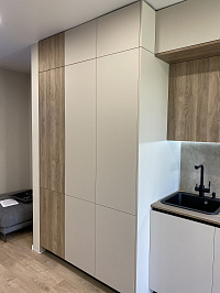 Стильная кухня с фасадами AGT Supramat, размеры 4139 х 2611 х 700 фото 4