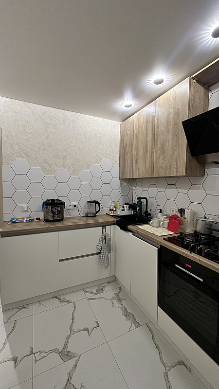 Угловой кухонный гарнитур до потолка фото 3