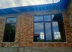 Окна для реновированного кирпичного загородного дома фото 3