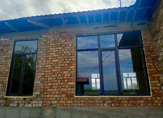 Окна для реновированного кирпичного загородного дома фото 3