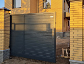 Откатные ворота Alutech Prestige с отдельностоящей калиткой
