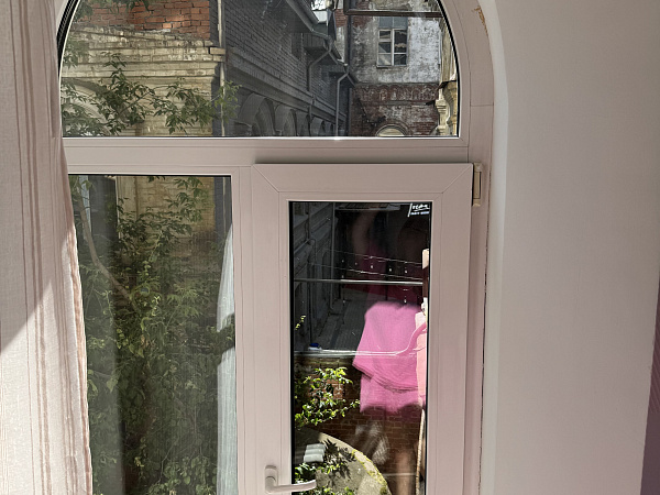 Заменили окно арочной формы в сталинке фото 5