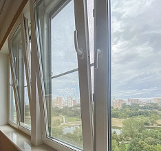 Выполнили установку пластиковых окон и отделку балкона фото 1