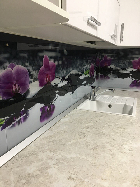 Угловая комбинированная кухня по проектному решению «Орхидея» фото 2