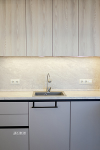 Установили угловую кухню в современном стиле полной комплектации фото 7