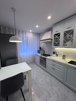 Сдали клиенту кухню по проекту «Кантри» в стилистике, создающей уют фото 2