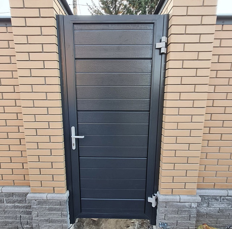 Откатные ворота Alutech Prestige с отдельностоящей калиткой фото 3