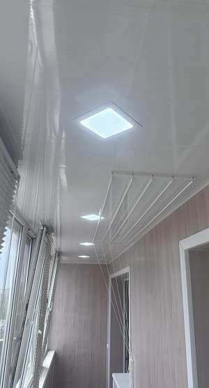 Остекление балкона пластиковыми окнами Rehau с отделкой «под ключ» фото 4