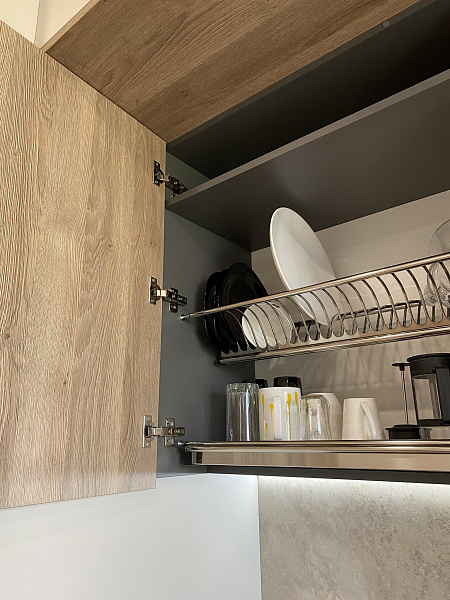 Стильная кухня с фасадами AGT Supramat, размеры 4139 х 2611 х 700 фото 7