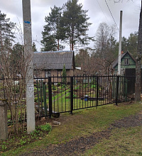 Изготовление и установка сварного забора, а также ограждения из сварной 3D сетки Гиттер на винтовых сваях фото 2