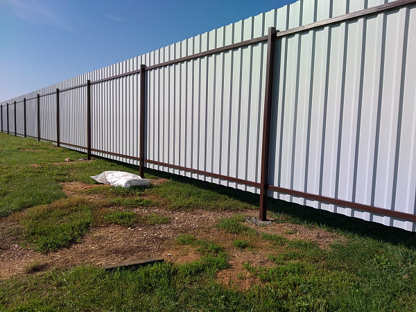 Ограждение по периметру участка из одностороннего профнастила - 270 метров фото 3
